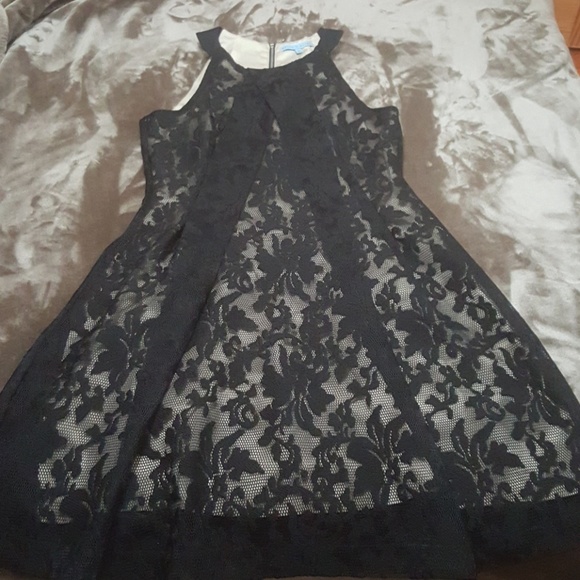 ANTONIO MELANI Dresses & Skirts - Antonio Melanie lace midi-dress EUC